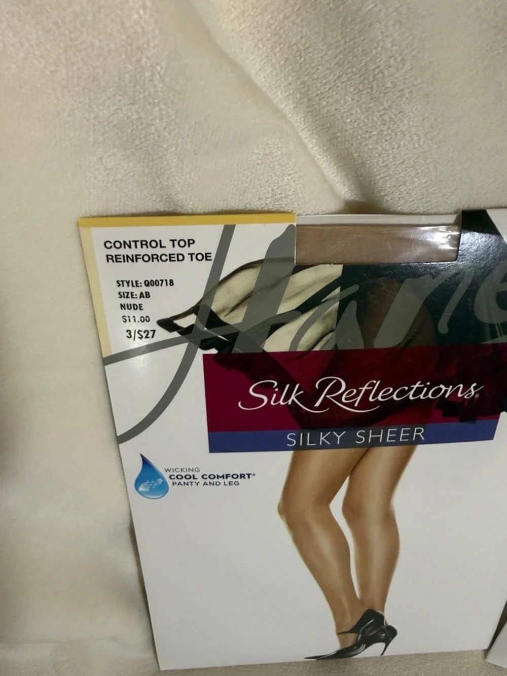 Hanes Silk‎ Reflections Pantyhose Bundle Size AB Nude Little Color Q00718 Q0B184